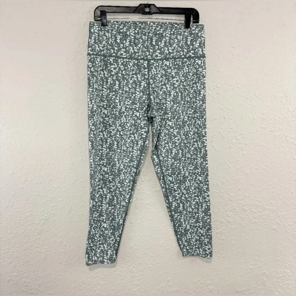 Aerie Green Animal Print Cropped Capri Leggings Women's Size XL